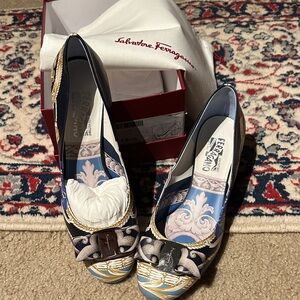 NIB Salvatore Ferragamo VARA ST 4.0 bianco kid size 40